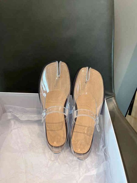 dress shoes luxury spring and summer single shoe transparent horseshoe split toe brand women's british style versatile flat bottom lace, Black
dress shoes luxury spring and summer single shoe transparent horseshoe split toe brand women's british style versatile flat bottom lace, Black