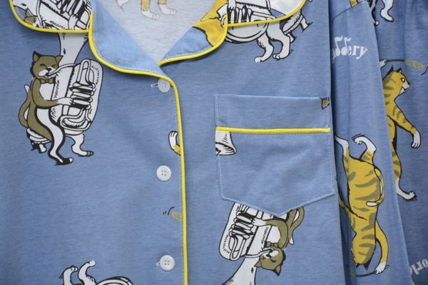 women's autumn cardigan long sleeve pajamas spring and wind lapel loose home clothes cotton korean cartoon sui, Black;white
women's autumn cardigan long sleeve pajamas spring and wind lapel loose home clothes cotton korean cartoon sui, Black;white