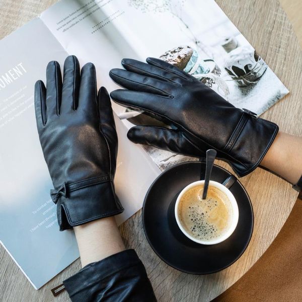 five fingers gloves women winter sheepsikn leather touch screen windproof warm embroidery real sheepskin female, Blue;gray
five fingers gloves women winter sheepsikn leather touch screen windproof warm embroidery real sheepskin female, Blue;gray