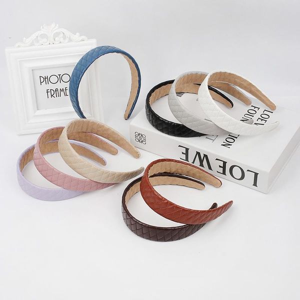 hair accessories 2021 fashion korean vintage pu leather hairband bezel women headband girls elegant band hoop
hair accessories 2021 fashion korean vintage pu leather hairband bezel women headband girls elegant band hoop