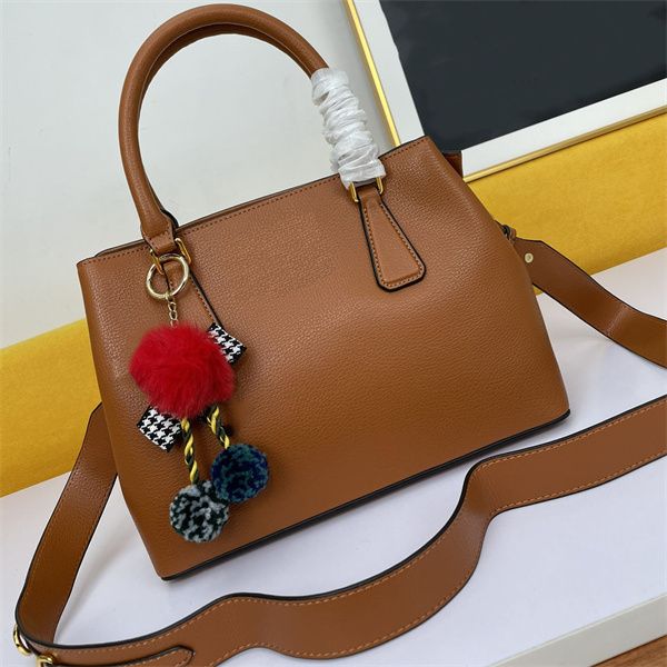 2021hand bag fashion women shoulder bags chain messenger bag leather handbags shell wallet purse ladies cosmetic crossbody bags pendant deco
2021hand bag fashion women shoulder bags chain messenger bag leather handbags shell wallet purse ladies cosmetic crossbody bags pendant deco
