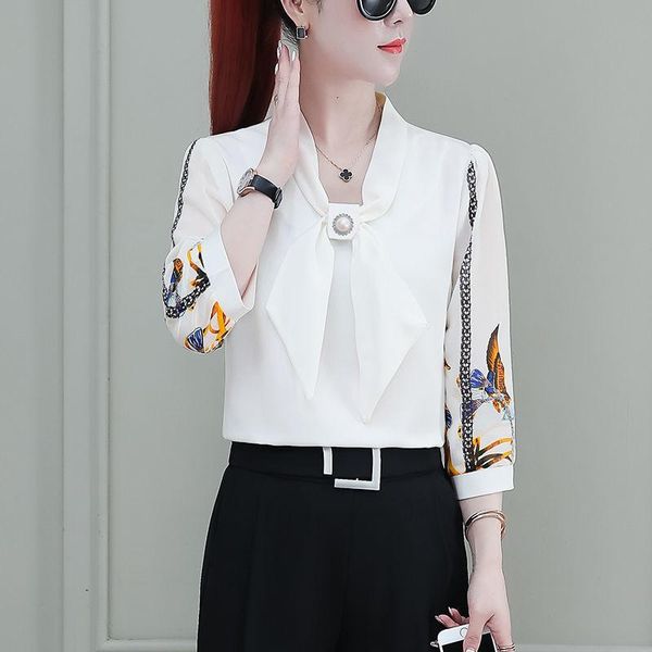women's blouses & shirts chiffon shirt 2021 summer foreign fashion ladies five-point sleeves v-neck printing all-match blouse, White
women's blouses & shirts chiffon shirt 2021 summer foreign fashion ladies five-point sleeves v-neck printing all-match blouse, White