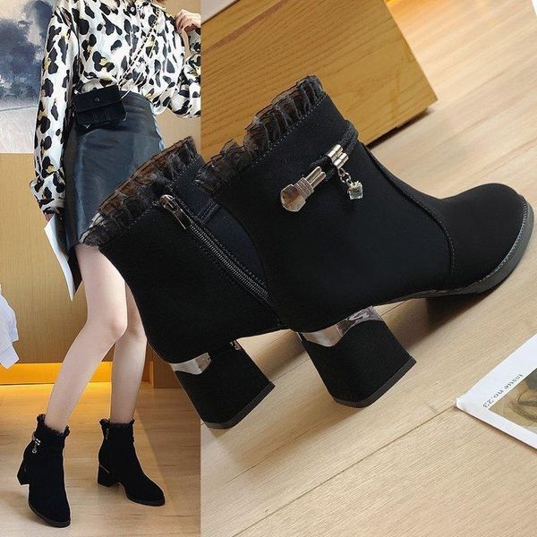 boots one yona 2021 winter all-match women plush keep warm low heels square heel zipper, Black
boots one yona 2021 winter all-match women plush keep warm low heels square heel zipper, Black