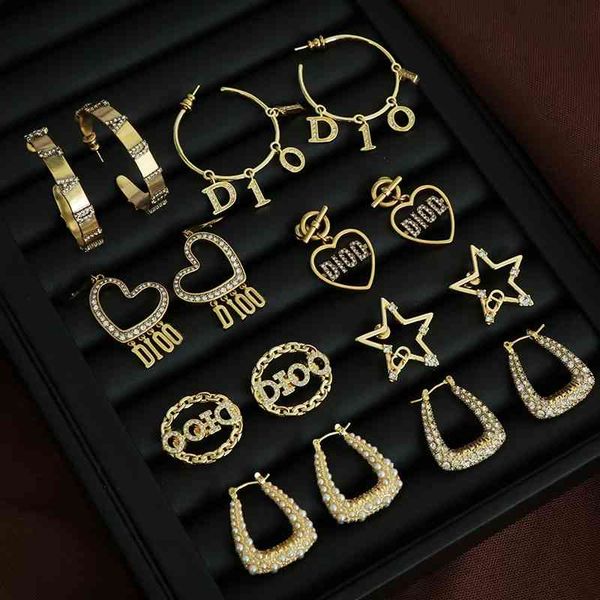 70% off outlet online family new tassel female net red fashion high version letter pearl earrings, Golden 
70% off outlet online family new tassel female net red fashion high version letter pearl earrings, Golden