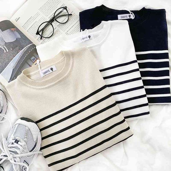 spring autumn oversize sweater women vintage stripe loose korean style pullover sweaters woman casual white black knitted 210602
spring autumn oversize sweater women vintage stripe loose korean style pullover sweaters woman casual white black knitted 210602