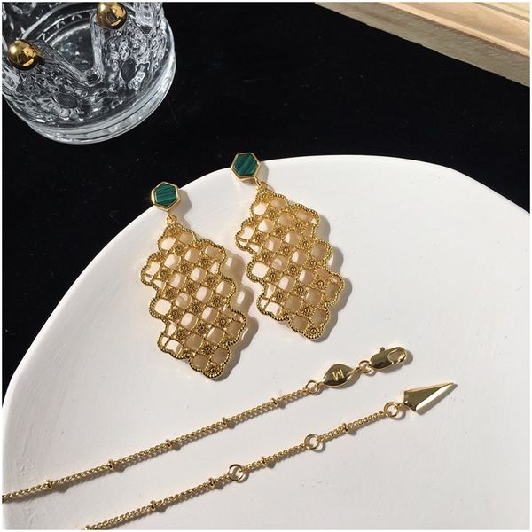 big vintage earrings for women gold color geometric statement gold earring 2020 metal earing hanging fashion jewelry for women with box, Golden;silver
big vintage earrings for women gold color geometric statement gold earring 2020 metal earing hanging fashion jewelry for women with box, Golden;silver