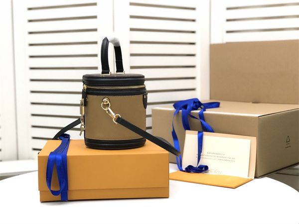 bucket bag for classic leather women shoulder tote handbags presbyopic purse makeup case cosmetic bags nice
bucket bag for classic leather women shoulder tote handbags presbyopic purse makeup case cosmetic bags nice
