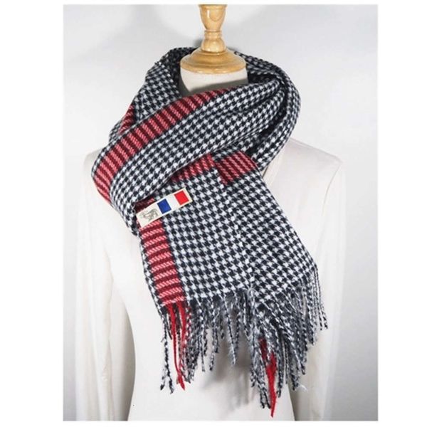 2020 new wool like cashmere scarf for warmth and thickening, Blue;black
2020 new wool like cashmere scarf for warmth and thickening, Blue;black