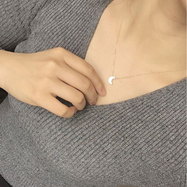 new fashion simple thickening moon pendant necklace jewelry necklace female gold silver pattern pendant ing
new fashion simple thickening moon pendant necklace jewelry necklace female gold silver pattern pendant ing