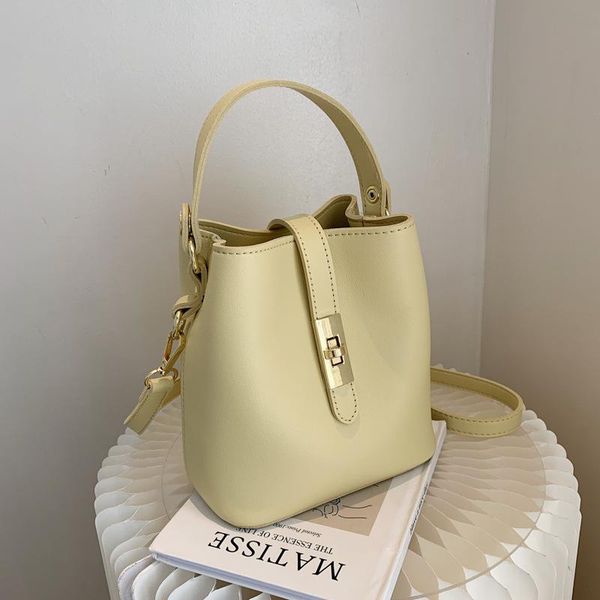 shoulder bags elegant solid color for women 2021 bucket casual designer female crossbody bag simple summer handbags
shoulder bags elegant solid color for women 2021 bucket casual designer female crossbody bag simple summer handbags