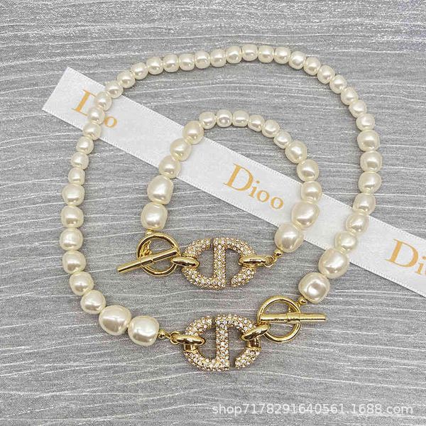 luxury designer fashion autumn and winter exaggerated net red cd letter pearl necklace women simple temperament minority collar necklace, Red;brown
luxury designer fashion autumn and winter exaggerated net red cd letter pearl necklace women simple temperament minority collar necklace, Red;brown