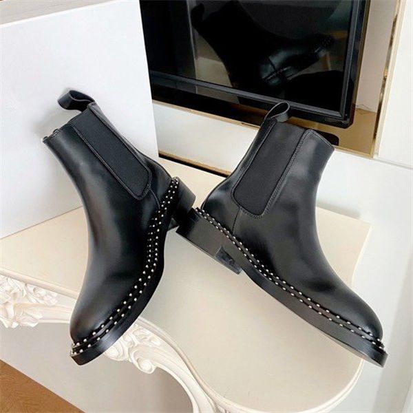 classic black women's shoes designer leather casual ladies fashion luxury short boots with shoe box, Red;white
classic black women's shoes designer leather casual ladies fashion luxury short boots with shoe box, Red;white