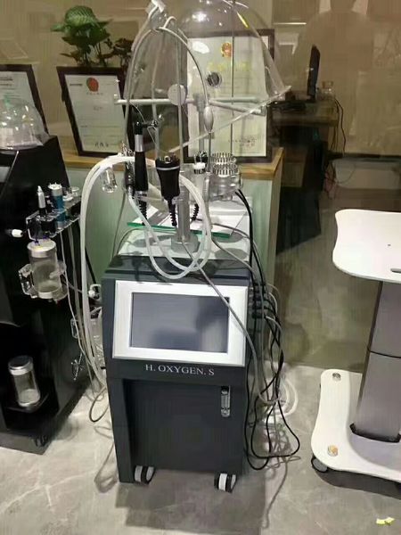 hydrodermabrasion diamond hydra dermabrasion machine high frequency led light shrink pores skin tightening beauty equipment in salon spa use
hydrodermabrasion diamond hydra dermabrasion machine high frequency led light shrink pores skin tightening beauty equipment in salon spa use