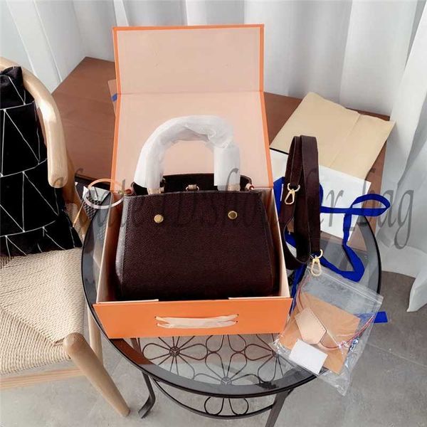 2021 fashion bag gold-color hardware central zipper compartment with padlock handbags microfiber lining protective rivet cross body handbag, Black
2021 fashion bag gold-color hardware central zipper compartment with padlock handbags microfiber lining protective rivet cross body handbag, Black