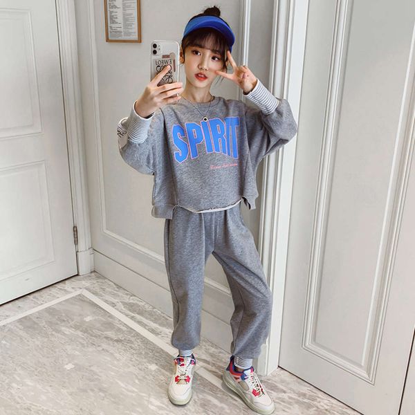 color letter two piece pure 2021 spring korean new zhongda children's wear sports suit, White
color letter two piece pure 2021 spring korean new zhongda children's wear sports suit, White