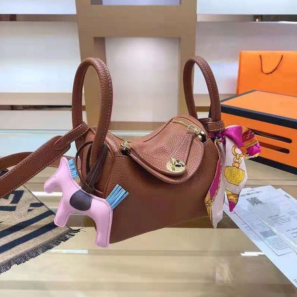 genuine leather women hand bags fashion classic cowhide handbags luxury designer ladies wallet embossed pillow bag with pony and ribbons
genuine leather women hand bags fashion classic cowhide handbags luxury designer ladies wallet embossed pillow bag with pony and ribbons