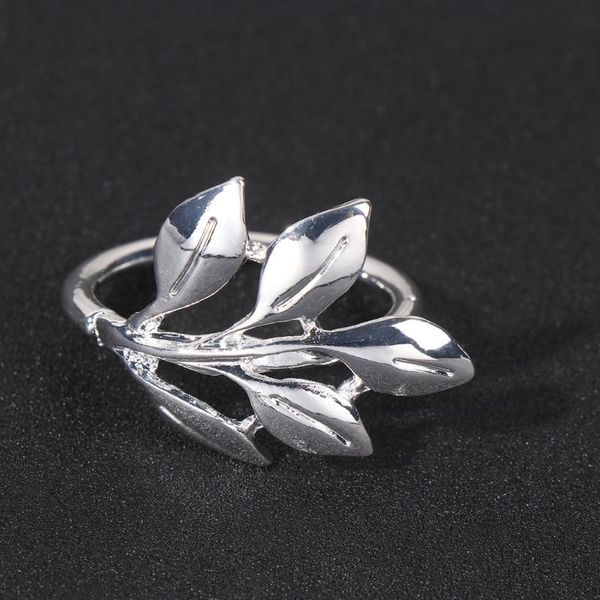 napkin rings 6pcs plating leaves decorative holders serviette buckles for wedding banquet party (silver)
napkin rings 6pcs plating leaves decorative holders serviette buckles for wedding banquet party (silver)