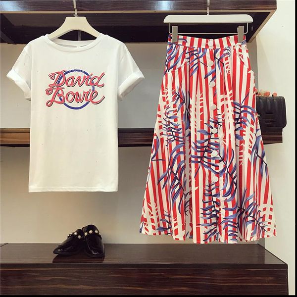runway style women two piece sets letter print short tshirt and single breasted striped print mid skirt sets, Gray
runway style women two piece sets letter print short tshirt and single breasted striped print mid skirt sets, Gray