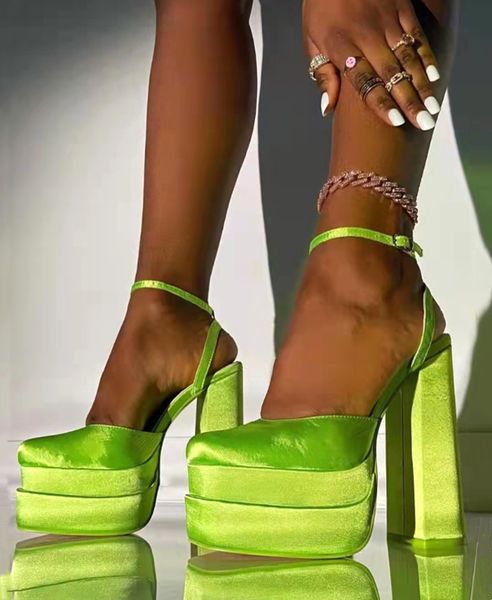 2022 new women leather super 14.5cm chuckly high heel shoes 4.5cm platform pumps silk satin diamond polyurethane bottom wedding buckle dress, Black
2022 new women leather super 14.5cm chuckly high heel shoes 4.5cm platform pumps silk satin diamond polyurethane bottom wedding buckle dress, Black