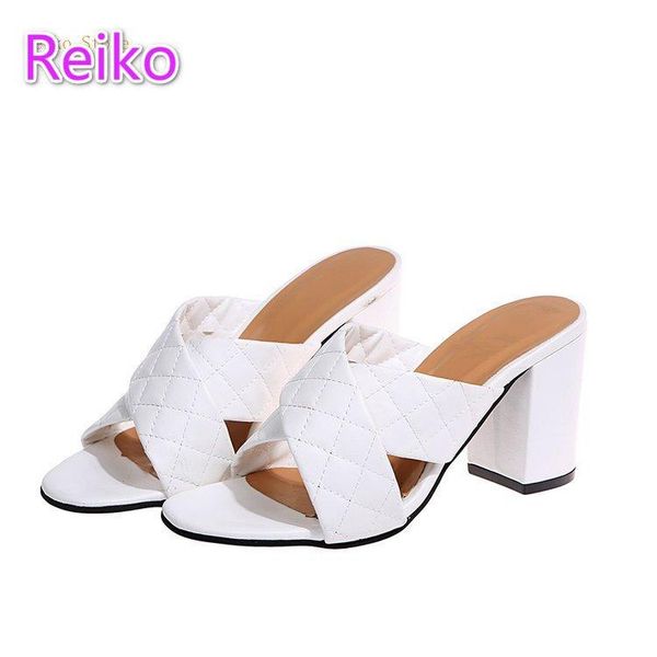 slippers double belt mid heel european and american style mules female fashion all-matching women's shoes, Black
slippers double belt mid heel european and american style mules female fashion all-matching women's shoes, Black