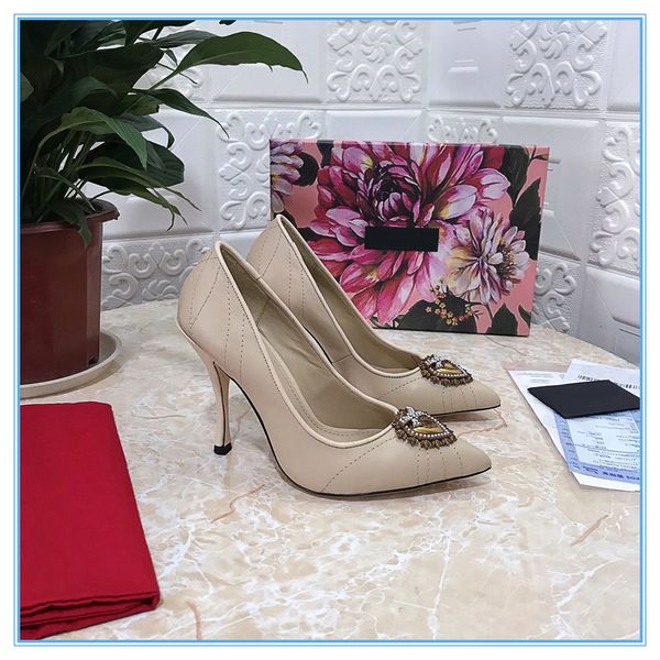 2021ss fashion trend women sandals with original box dust bag shoes slippers genuine leather 6 colors slide leather sandals with high 10.5cm, Black
2021ss fashion trend women sandals with original box dust bag shoes slippers genuine leather 6 colors slide leather sandals with high 10.5cm, Black
