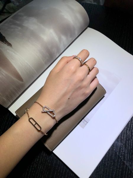 2020 new fashion accessories ladies party charm classic diamond bracelet 7iwi, Black
2020 new fashion accessories ladies party charm classic diamond bracelet 7iwi, Black