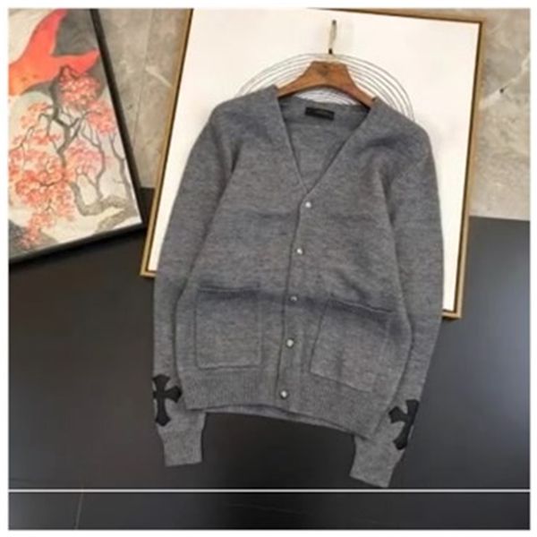 chrome/heartscashmere chao brand autumn blended and winter men's cardigan hardware button cross leather embroidered crosin, White;black
chrome/heartscashmere chao brand autumn blended and winter men's cardigan hardware button cross leather embroidered crosin, White;black