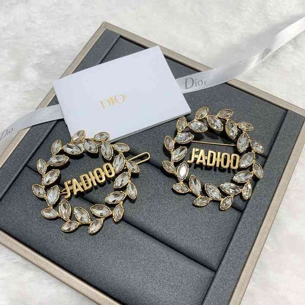 special offer 75% off outlet online new letter leaf lace crystal hairpin water drop brooch women's high version material, Golden;silver
special offer 75% off outlet online new letter leaf lace crystal hairpin water drop brooch women's high version material, Golden;silver