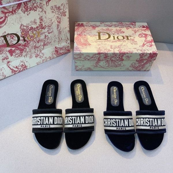 slippers designer luxury high version jiad embroidered slippers cashmere mink cashmere anti slip printing woven embroidered flat slippers sa, Black
slippers designer luxury high version jiad embroidered slippers cashmere mink cashmere anti slip printing woven embroidered flat slippers sa, Black