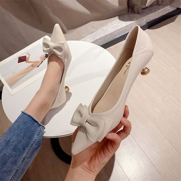 high heels women's autumn pointed shallow mouth thin heels women's shoes super fiber soft leather middle heel comfortable single, Black
high heels women's autumn pointed shallow mouth thin heels women's shoes super fiber soft leather middle heel comfortable single, Black