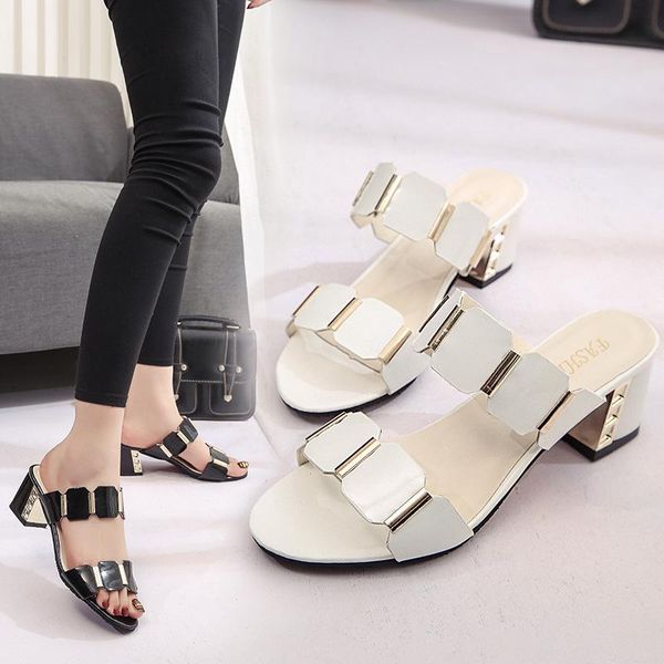 2021 lucyever women fashion summer crystal sandals rhinestone heels open toe shoes woman colorful ladies beach flip flops slides, Black
2021 lucyever women fashion summer crystal sandals rhinestone heels open toe shoes woman colorful ladies beach flip flops slides, Black