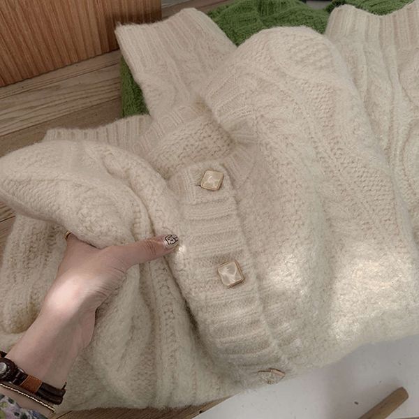fashion women's autumn and winter loose outer wear sweater 2020 new needle twist knitting cardigan lazy wind thick coat luxury, White;black
fashion women's autumn and winter loose outer wear sweater 2020 new needle twist knitting cardigan lazy wind thick coat luxury, White;black