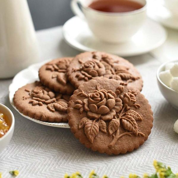 baking moulds biscuit diy mold wooden cookie rose flower durian shape cutter mould sugar tools 1/3pcs
baking moulds biscuit diy mold wooden cookie rose flower durian shape cutter mould sugar tools 1/3pcs
