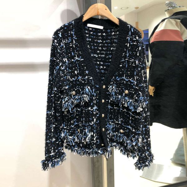south korea 2020 autumn new women's clothing south korea v-neck plaid design tassel woolen knitting cardigan, White;black
south korea 2020 autumn new women's clothing south korea v-neck plaid design tassel woolen knitting cardigan, White;black