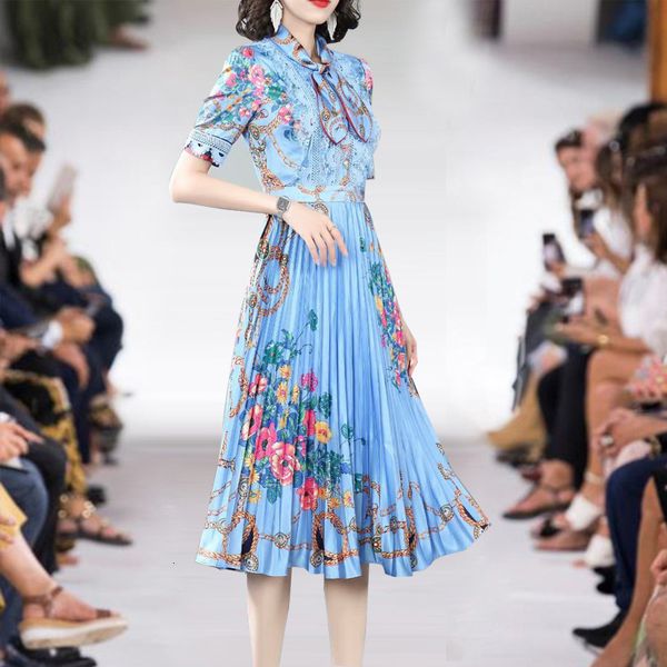 2021 new woman elegant bow draped pleated midi runway designer floral printed lace patchwork summer female xkza, Black;gray
2021 new woman elegant bow draped pleated midi runway designer floral printed lace patchwork summer female xkza, Black;gray