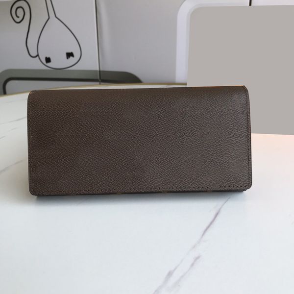 2021 fashion flowers designer wallets luxurys men women leather bags classic letters key coin purse original box plaid card holder m58101, Red;black
2021 fashion flowers designer wallets luxurys men women leather bags classic letters key coin purse original box plaid card holder m58101, Red;black