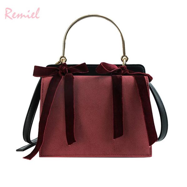 shoulder bags women's designer handbag 2021 matte pu leather women bag ribbon bow tote cute ladies messenger
shoulder bags women's designer handbag 2021 matte pu leather women bag ribbon bow tote cute ladies messenger