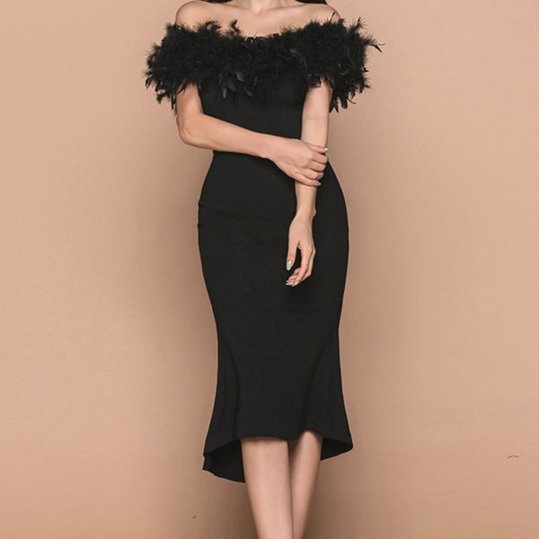 2021 new arrival off shoulder boat neck mermaid cocktail dress feather collar backless evening party bodycon dress, Black;red
2021 new arrival off shoulder boat neck mermaid cocktail dress feather collar backless evening party bodycon dress, Black;red