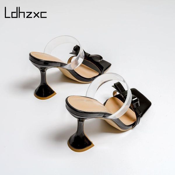 sandals 2021 fashion patent leather women shoes thick heels pumps elegant party office summer spring concise woman, Black
sandals 2021 fashion patent leather women shoes thick heels pumps elegant party office summer spring concise woman, Black