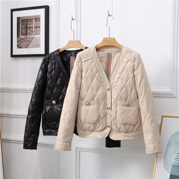 small v-neck fragrance light women's lattice coat white duck down short warm jacket, Black
small v-neck fragrance light women's lattice coat white duck down short warm jacket, Black
