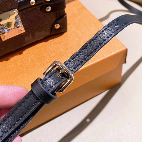 lady crossbody box bag new show shoulder dinner bag golden chain removable shoulder strap handbags purse ing 
lady crossbody box bag new show shoulder dinner bag golden chain removable shoulder strap handbags purse ing