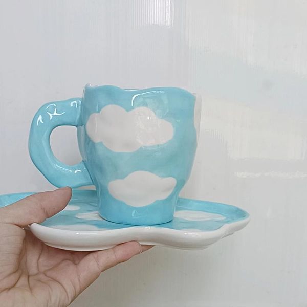 mugs breakfast cup milk mug hand-painted blue sky and white clouds ceramic afternoon tea plate drinking set tazas para leche
mugs breakfast cup milk mug hand-painted blue sky and white clouds ceramic afternoon tea plate drinking set tazas para leche