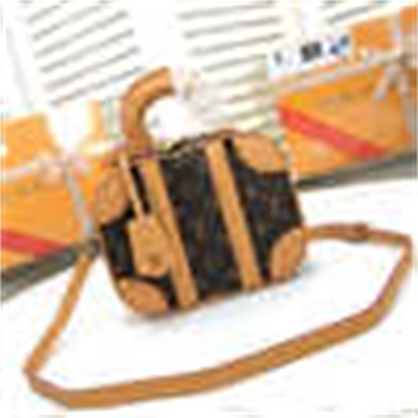 clutches brand designer evening luxury xay3 cross m44582 mini luggage body new handbags totes iconic bag handles shoulder bags
clutches brand designer evening luxury xay3 cross m44582 mini luggage body new handbags totes iconic bag handles shoulder bags