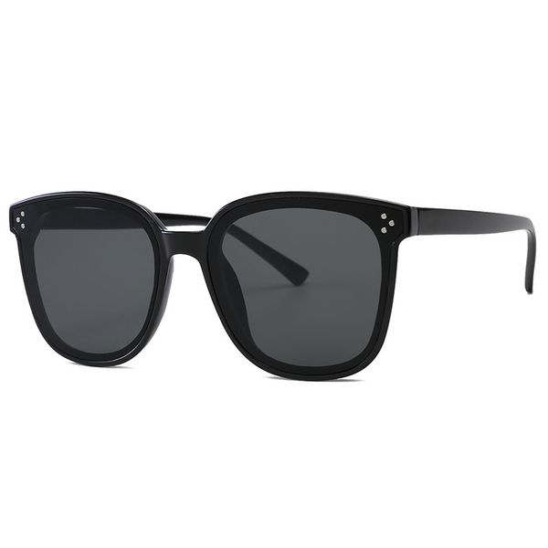 MERRYS DESIGN Women Fashion Sunglasses Oversized Ladies Luxury Brand Trending Sunglasses UV400 Protection S6415 wholesale, White;black
MERRYS DESIGN Women Fashion Sunglasses Oversized Ladies Luxury Brand Trending Sunglasses UV400 Protection S6415 wholesale, White;black