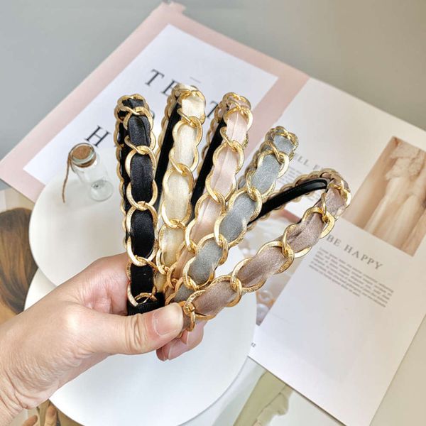 version metal chain braided hoop hollowed out fine side toothed small fragrance ornament face washing twist girl, Black;brown
version metal chain braided hoop hollowed out fine side toothed small fragrance ornament face washing twist girl, Black;brown