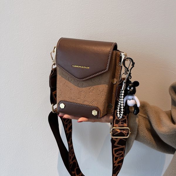 2021 korean women's bag trend this year's popular small messenger autumn frosted single shoulder armpit square
2021 korean women's bag trend this year's popular small messenger autumn frosted single shoulder armpit square