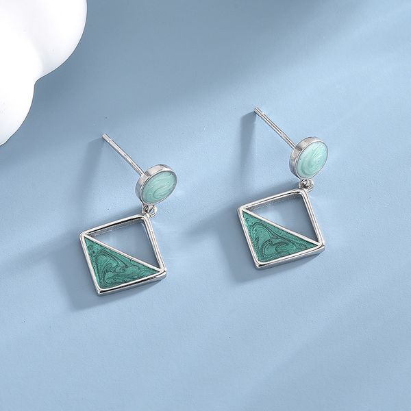 s925 pure silver ear nail female oil drop texture geometric square earrings korean version simple temperament hollow, Golden
s925 pure silver ear nail female oil drop texture geometric square earrings korean version simple temperament hollow, Golden