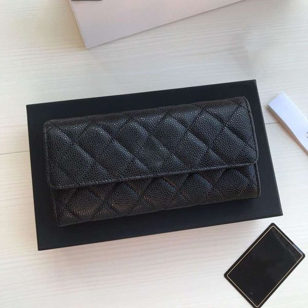 Designer luxuryLadies' bag 7A high-end customized quality fashion classic one-shoulder strap mini wallet 06456, Red;black
Designer luxuryLadies' bag 7A high-end customized quality fashion classic one-shoulder strap mini wallet 06456, Red;black