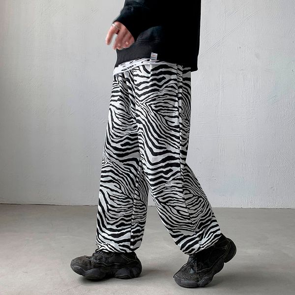 2021 new autumn striped men's fashion retro casual men streetwear wild hip-hop straight wide-leg pants mens joggers bleu, Black 
2021 new autumn striped men's fashion retro casual men streetwear wild hip-hop straight wide-leg pants mens joggers bleu, Black