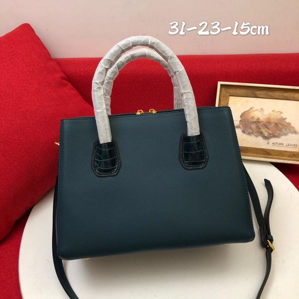 fashion handbag luxurys designers handbags leather handbag messenger bag evening bag handbag retro design 2109
fashion handbag luxurys designers handbags leather handbag messenger bag evening bag handbag retro design 2109